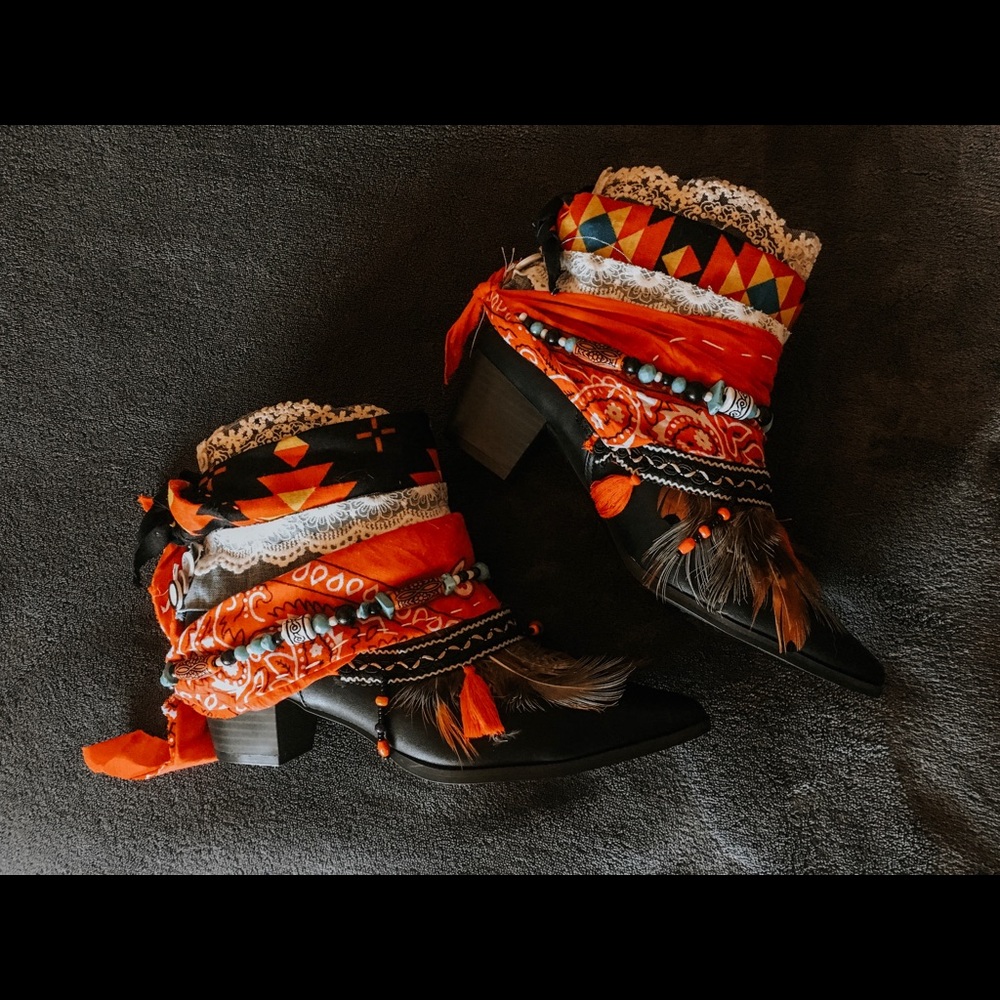 Upcycled boho boots - Picture 1 of 5